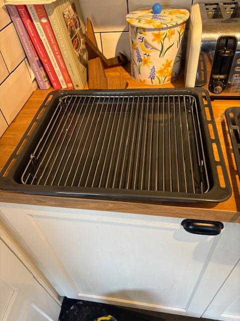 Oven door glass cleaning